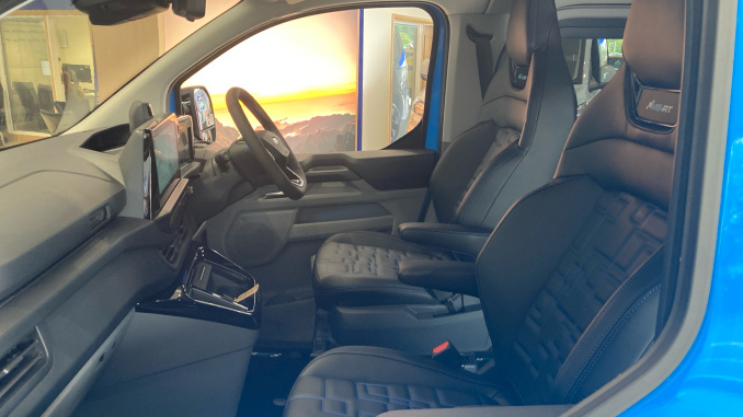 Ford Transit Custom 320 L1 Diesel Fwd 2.0 EcoBlue 170ps H1 Double Cab Van MS-RT Auto - Image 13